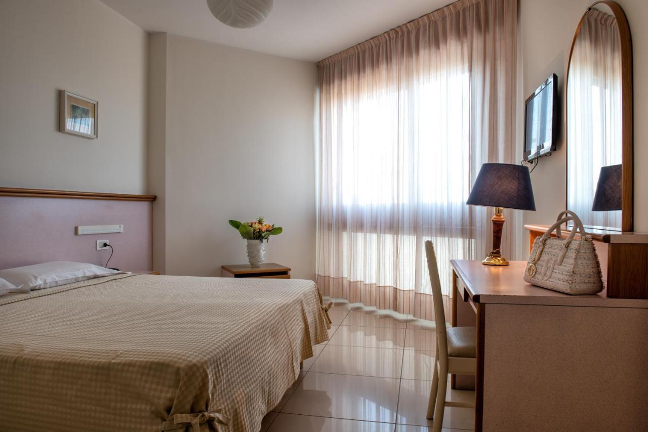 Hotel Le Tegnue Sottomarina Esterno foto